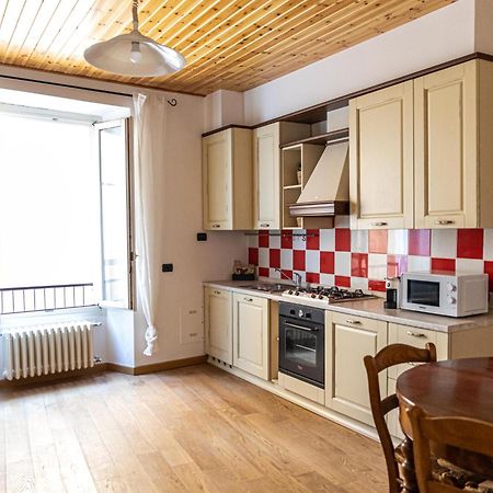 Magico Loft Nel Centro Storico Toscolano Maderno Exterior foto