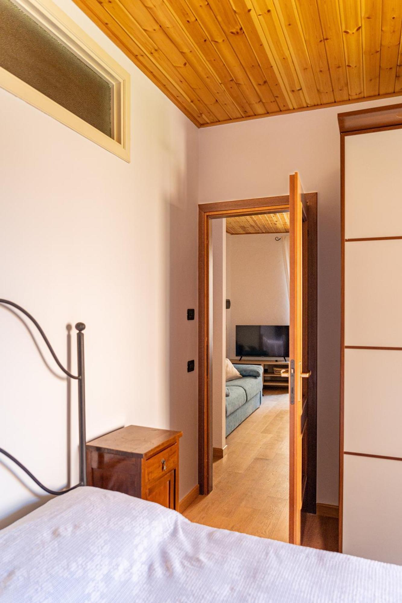 Magico Loft Nel Centro Storico Toscolano Maderno Exterior foto